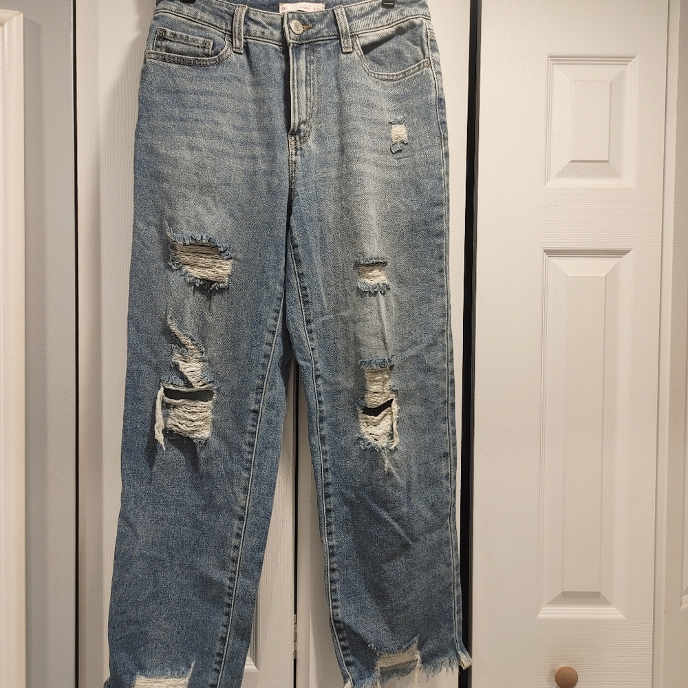 Womans denim ripped jeans